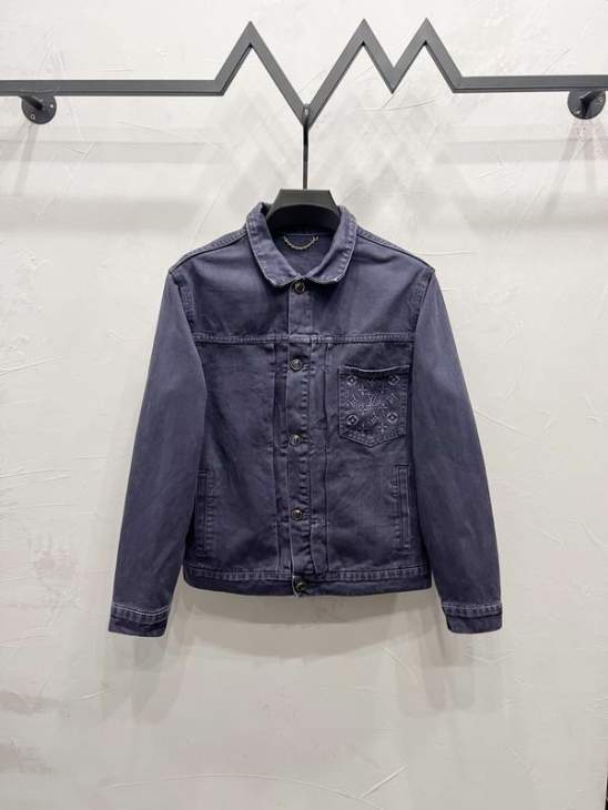 Picture of LV Sweater Suits _SKULVsz46-52sz30-36mmtxM1734M173541246